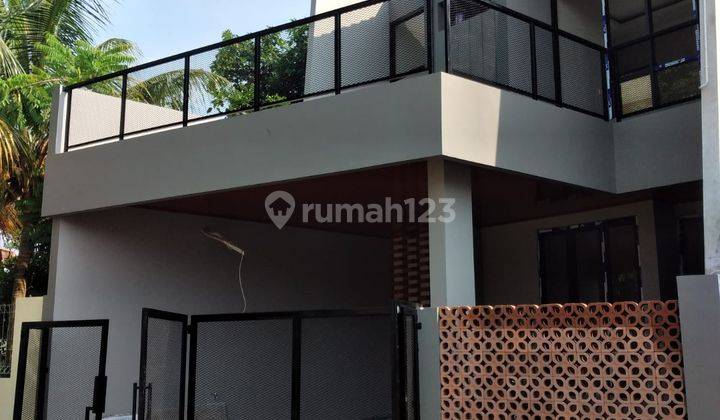 di jual rumah siap huni nyaman asri diVilla Melati Mas serpong utara.
 1