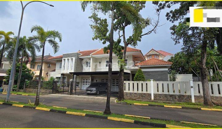 Jarang Ada Rumah di Puspita Loka BSD Strategis Private Pool 
 
 2