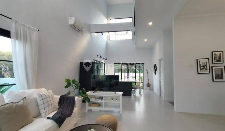 For sale, a beautiful, beautiful house, ready to move in. Just bring a suitcase. White villa Kutuh Nusa Dua Bali
 2