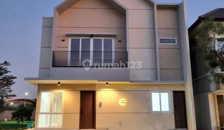 Rumah Hoek Banci mewah modern cantik Illustria The Eminent BSD
 2