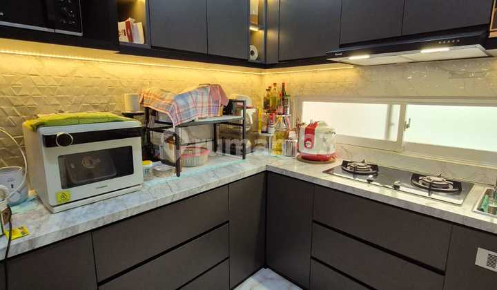 Di Jual Rumah Rapih Bersih Posisi Hook 2 Lantai Kencana Loka Sekt 12 Bsd City 2