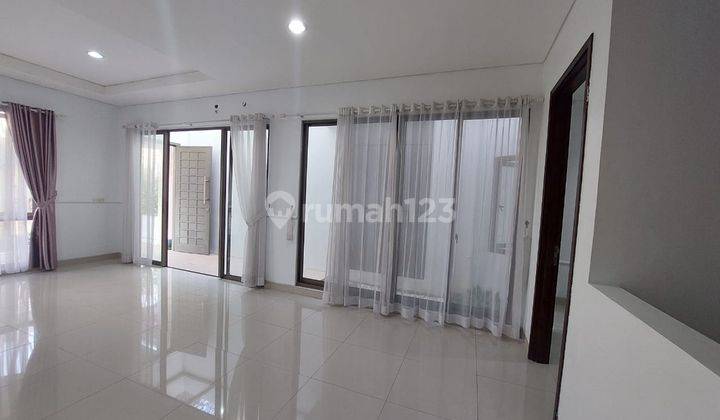 Rumah Semi Furnished BSD Green Wich, Tangerang 2