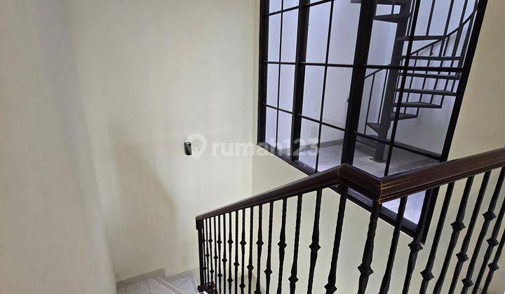 Rumah Mewah Cantik Hook American Classic Assanavanya Park Bsd City. 1