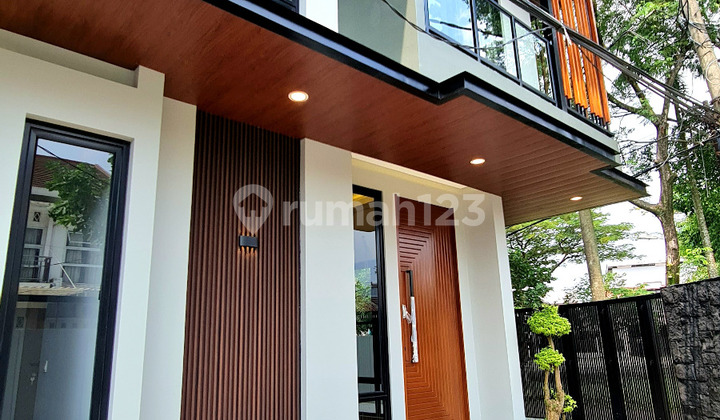 Beautiful, Comfortable, Clean, Ready-to-Occupy Home at Griyaloka Bsd City. Beautiful, Comfortable, Clean, Ready-to-Occupy Home at Griyaloka Bsd City.