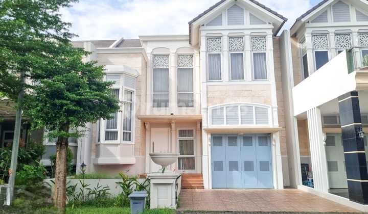 Rumah Lebar 10 Private Pool Greenwich Bsd City