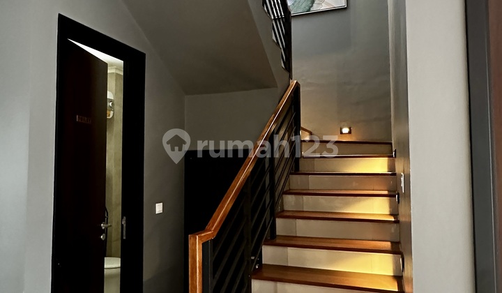 SHM Certificate, Good Newly Renovated House in BSD Avani, Tangerang 2