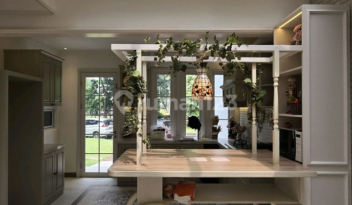 Luxury Home with Hook Position and Ready to Occupy in the Menaggio Village Area, Gading Serpong