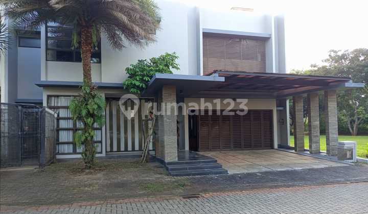 Rumah Mewah dengan Private Pool Di Green Cove BSD City 