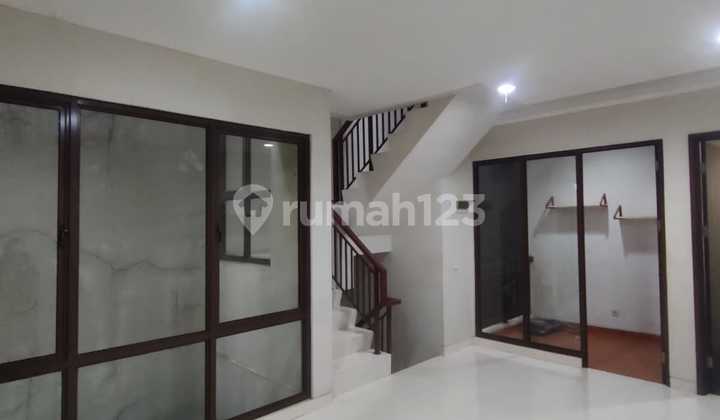 Neat Affordable Minimalist House in Whelford Greenwich Cluster, BSD