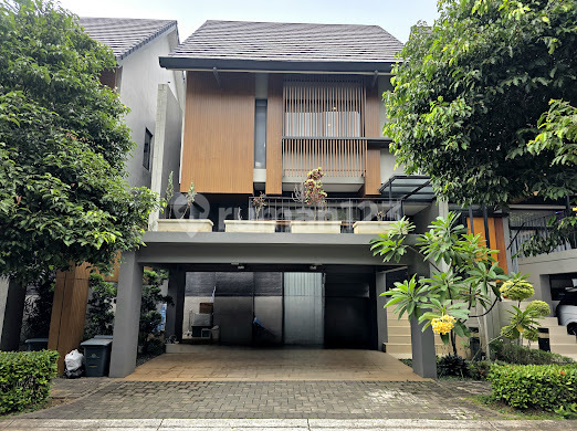 Rumah Cantik Cluster Caelus Full Furnished With Attic Greenwich Park Bsd City Rumah Cantik Cluster Caelus Full Furnished With Attic Greenwich Park Bsd City
