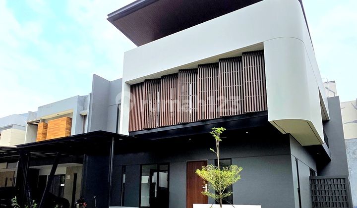 Contemporary Tropical Hook House in the Independent Building Park Area of Prestigia Eminent, BSD City 2