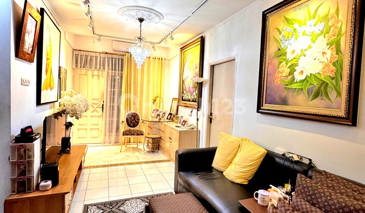 L6 Ready-to-Occupy House in Bintaro Area, Sector 5, South Tangerang. 2