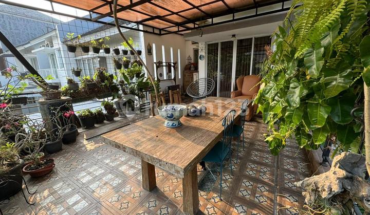 Rumah Bagus Rapih Strategis Kemana" Dekat Ada 3 Lantai Di Delatinos Bsd Tangerang Selatan