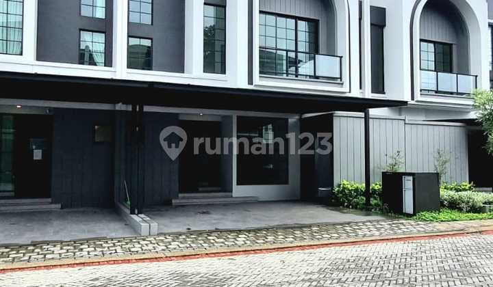 3-Storey Brand New House Very Neat Comfortable Hiera Bsd City