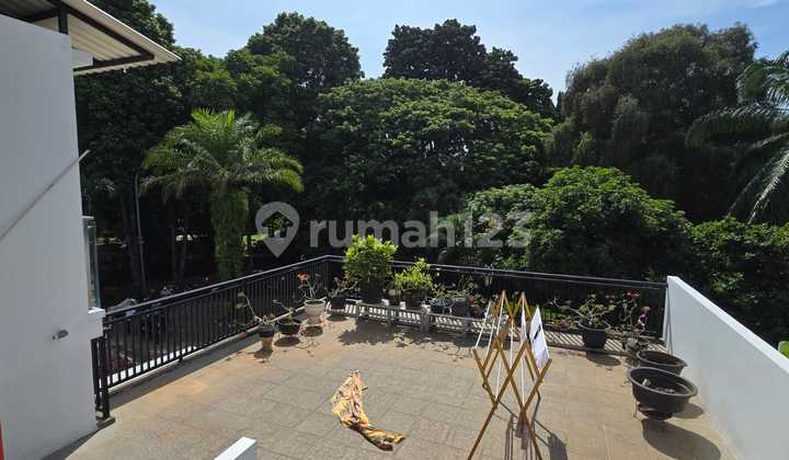 Rumah Stock Langka Bangunan Mandiri Depan Taman /Jogging Track Puspita Loka BSD City, 2
