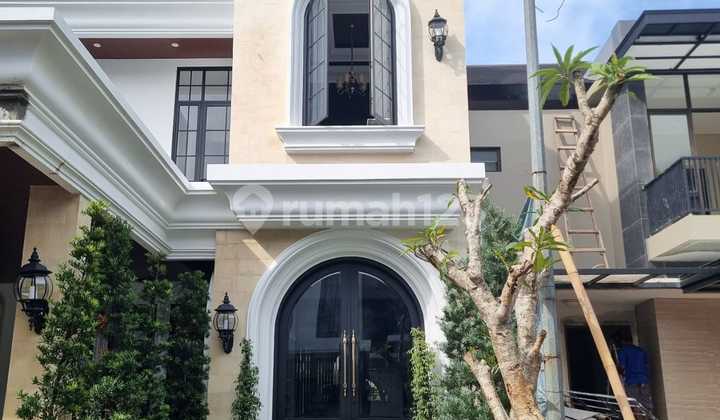 Beautiful Luxury Home, the Most Comfortable and Secure at Foresta Giardina, BSD City Beautiful Luxury Home, the Most Comfortable and Secure at Foresta Giardina, BSD City