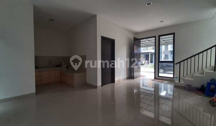 For Sale Beautiful Neat Ready-to-Live House In Bsd Mozia Cluster 2