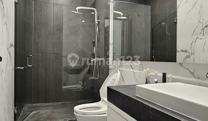 Sektor 1A Gd.serpong Rumah Mewah Brand New American Classic & Fully Furnished Brand New