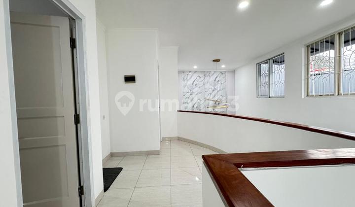 Beautiful Fully Furnished House, Strategic Location, One Gate System, Puspita Loka, BSD City Beautiful Fully Furnished House, Strategic Location, One Gate System, Puspita Loka, BSD City