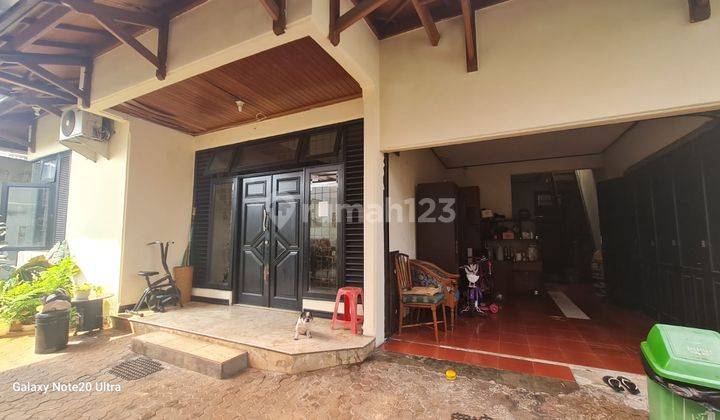 Rumah di area Pasar Minggu 1