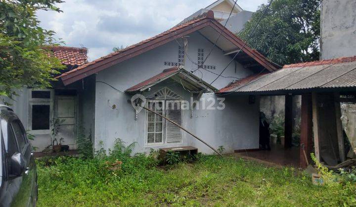 Rumah lama hitung tanah did aerah Pejaten barat , Pasar minggu Jakarta selatan 1