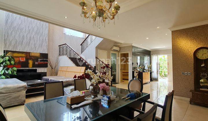 Rumah Modern Classic  Di Victoria River Park Bsd City High Ceiling, Siap Huni 1