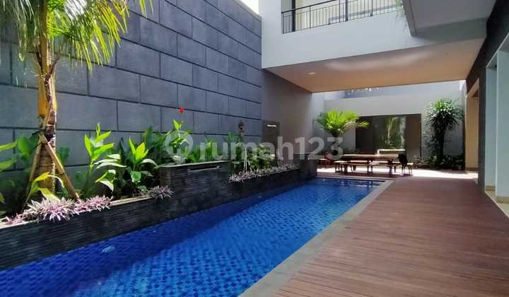 Rumah Mewah Design Arsitek. Terkenal.di Terrace Golf Bsd, Private Pool, Siap Huni , Lokasi Strategis 2