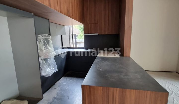 Alam Sutera House in the Sutera Palma Mewah Cluster 2