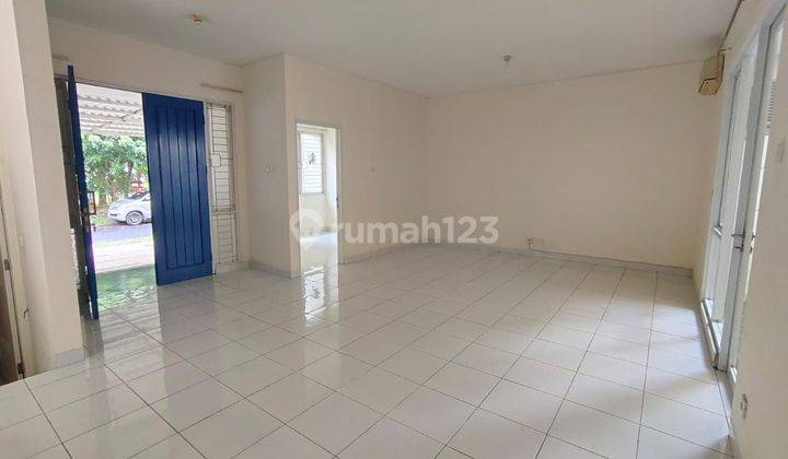 Rumah Rapih di Sevilla Bsd Stock Langka Depan Taman 2