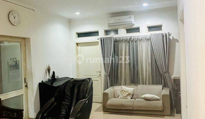 Rumah di Kencana Loka Lokasi Strategis di Bsd City 2