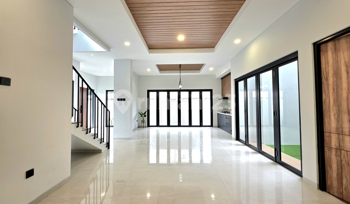 Rumah Brand New Bangunan Mandiri Minimalis Modern Siap Huni Lebar 10 Di Kencana Loka Dekat Dengan Stasiun Kreta Rawa Buntu, Exit Tol.dan Sekolah. Rumah Brand New Bangunan Mandiri Minimalis Modern Siap Huni Lebar 10 Di Kencana Loka Dekat Dengan Stasiun Kreta Rawa Buntu, Exit Tol.dan Sekolah.