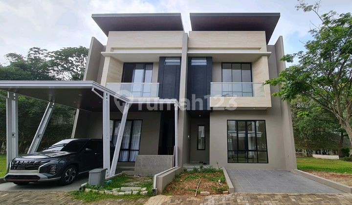Brand New Independent Building House, Vanya Park Azzura Cluster, Strategic Location, Near Toll Exit Brand New Independent Building House, Vanya Park Azzura Cluster, Strategic Location, Near Toll Exit