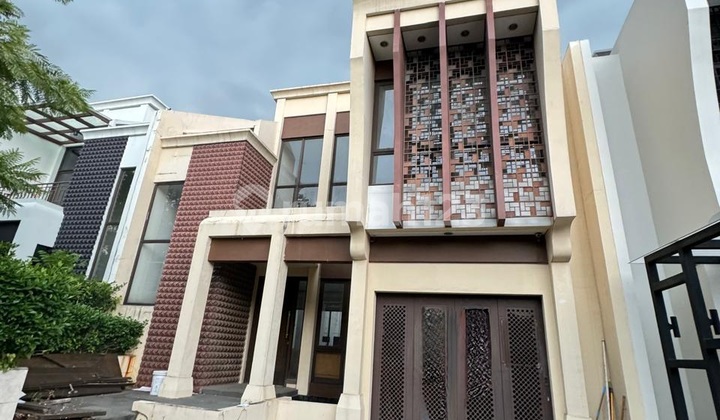 Rumah Rapih Siap Huni Mayfield Greenwich, Konsep Kawasan Resort 3 Sport Club , Lokasi Strategis.