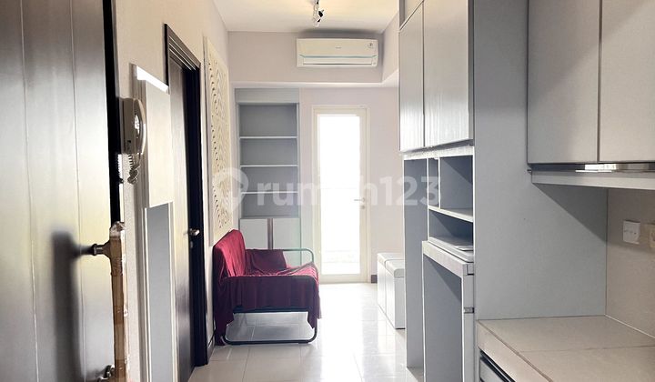 Strategic Furnished Scientia Apartment Near Various Facilities Strategic Furnished Scientia Apartment Near Various Facilities