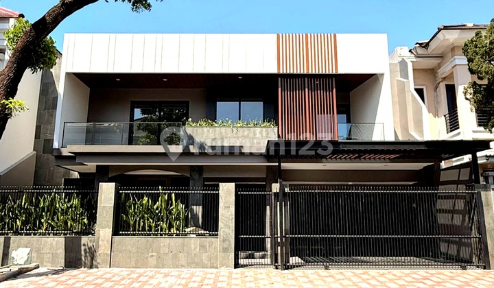 Brand New Fully Renovated House, Semi-Furnished. Located at Boulevard Puspita Loka BSD City, Near Toll Exit, Modern Market, Eka Hospital, and Rawabuntu Station.