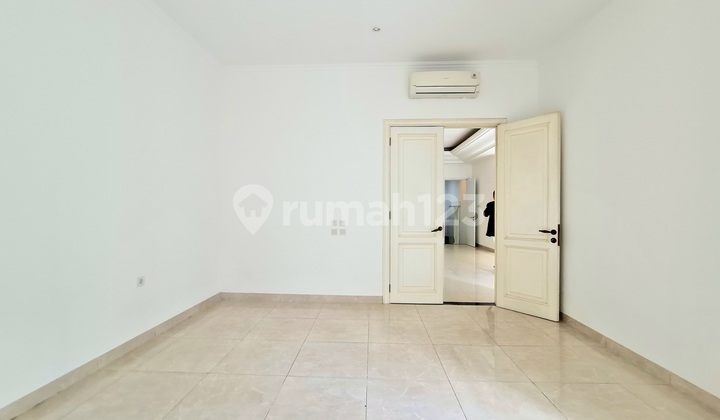 Luxurious American Classic House, 15 Meters Wide, Rare Find, De Park Bsd City, Strategic Location, Near Toll Exit, Aeon Mall. 2