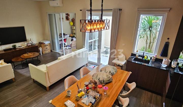 Rumah De Park Frangipani Semi Furnished Renovasi Siap Huni Lokasi Strategis
