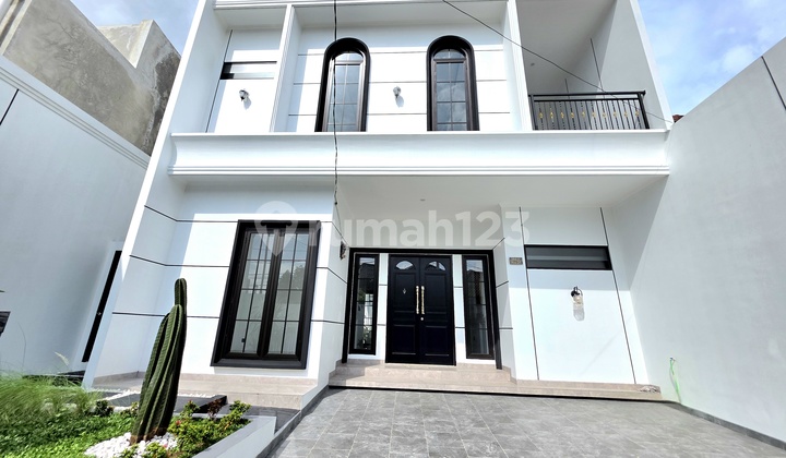 Brand New Independent Building House, Open Space, Semi Furnished in Nusa Loka. Near Modern Market and Toll Exit. 2