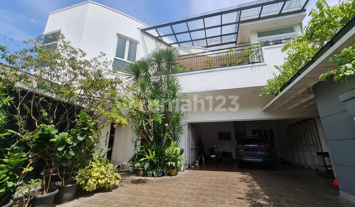 Rumah Mewah Pondok Indah Boulevard , Langka, Lay Out Maksimal , Material Premium , Lokasi Strategis Dekat Pondok.indah Mall Rumah Mewah Pondok Indah Boulevard , Langka, Lay Out Maksimal , Material Premium , Lokasi Strategis Dekat Pondok.indah Mall