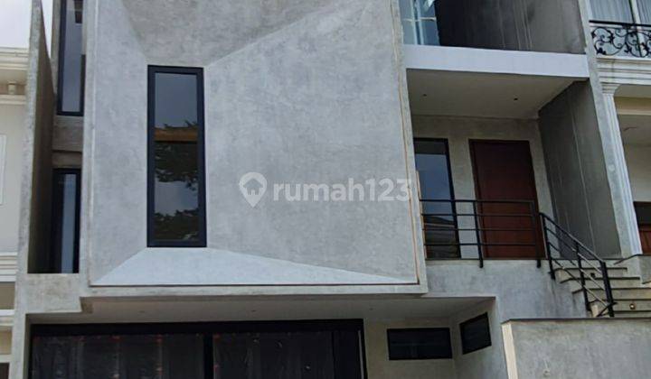 Rumah Brand New Bangunan Mandiri, 3 Lantai, Aristoteles Gading Serpong, Semi Furnished 1