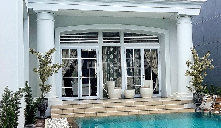 Rumah Mewah American Classic, Private Pool, Lebar 18 De Park Bsd City, Direct Access.ke Sport Club Rumah Mewah American Classic, Private Pool, Lebar 18 De Park Bsd City, Direct Access.ke Sport Club