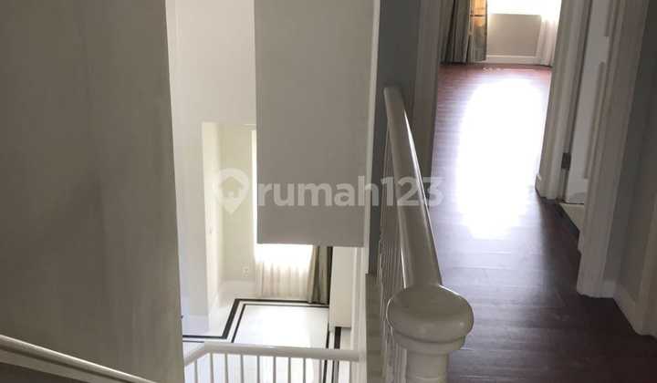 Contemporary house in Lippo Karawaci Mediterranean Park 2