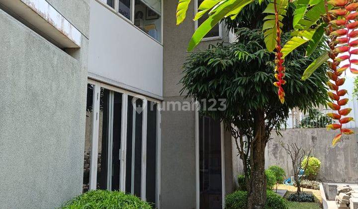 Rumah modern kekinian di Taman Diponegoro Lippo Karawaci 2