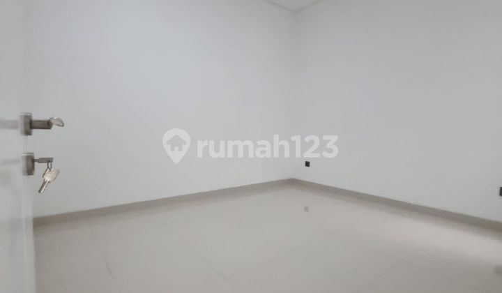 New Modern House in Amalfi Village Gading Serpong 2