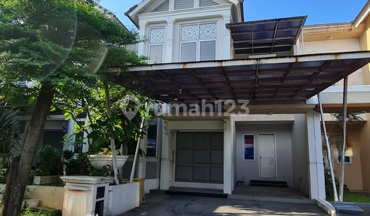 Rumah Cantik Strategis Di Whitsand Greenwich Bsd City