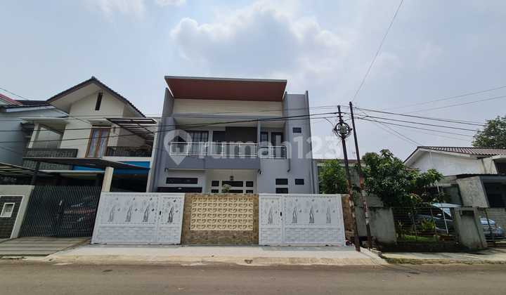Rumah Mewah Cantik di Griya Loka Bsd City