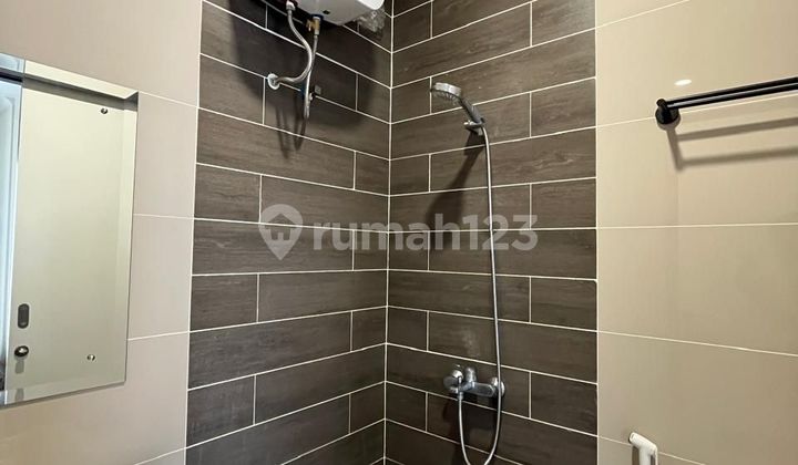 Beautiful Ready-to-Live House in Baroni Symphonia Cluster, Gading Serpong 2