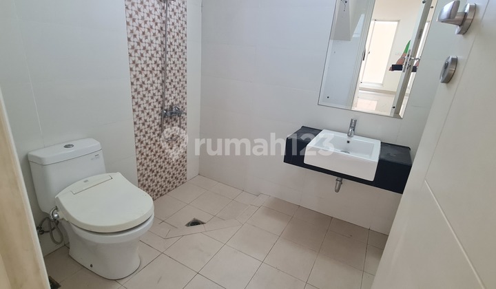 Nice Strategic House in Flamingo Spring Gading Serpong Cluster