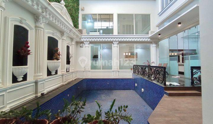 Rumah Dengan Private pool The Crown Pondok Hijau Golf Summarecon Serpong 1