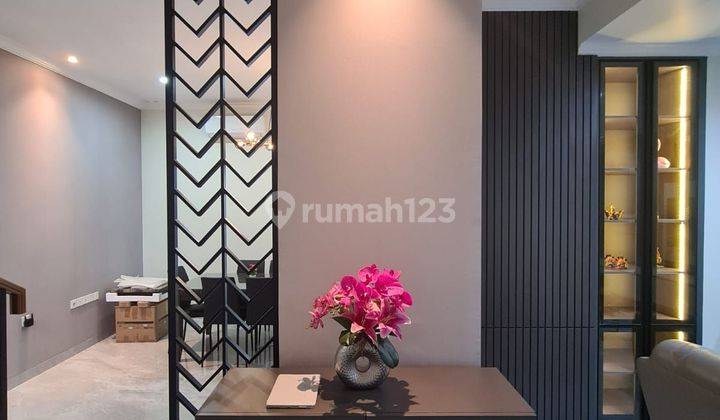 Rumah di Summarecon Serpong The Springs Flamingo Full Furnish 2